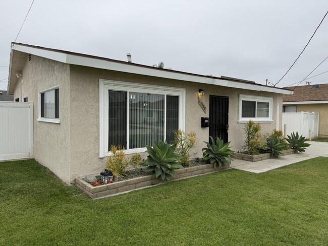 Building Photo - 15558 Cornuta Ave Rental