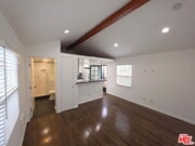 Photo - 315 N Venice Blvd Unit 2