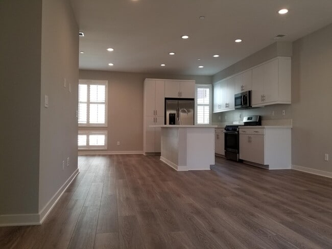 Photo - 2137 Stellar Way