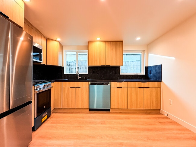 Photo - 546 W Ash Ave Unit A