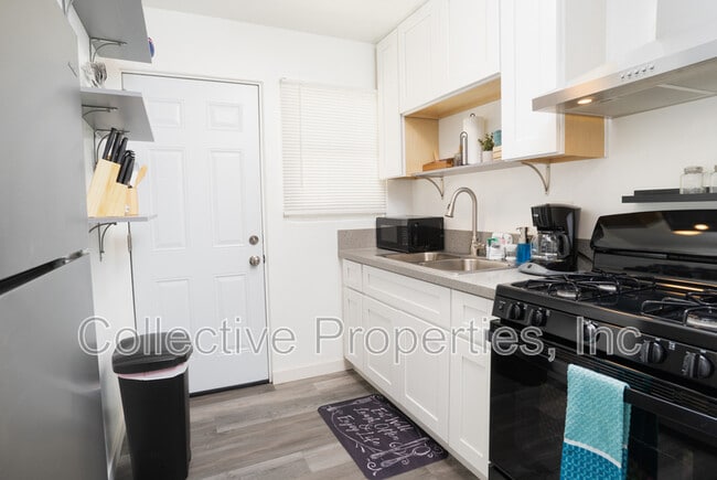 Photo - 3122 Cañon Street - B