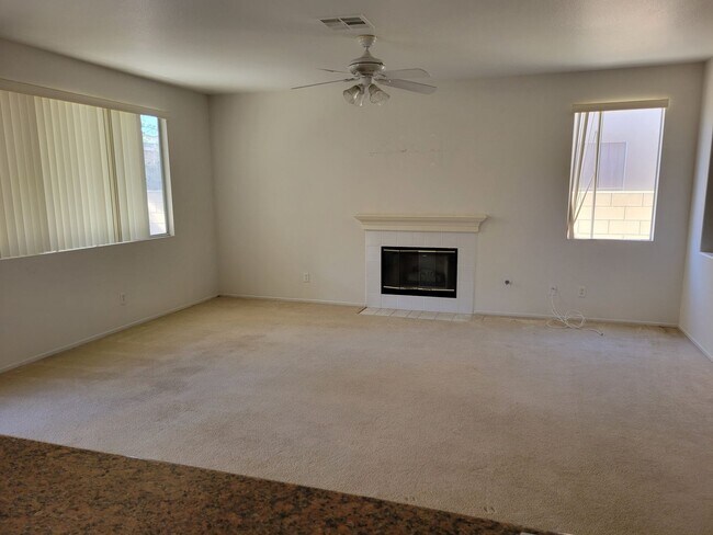 Photo - Lovely 4 Bedroom 2.5 Bathroom In Eastvale - Call Today