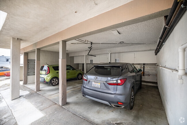 Parking - Ivy on Harvard