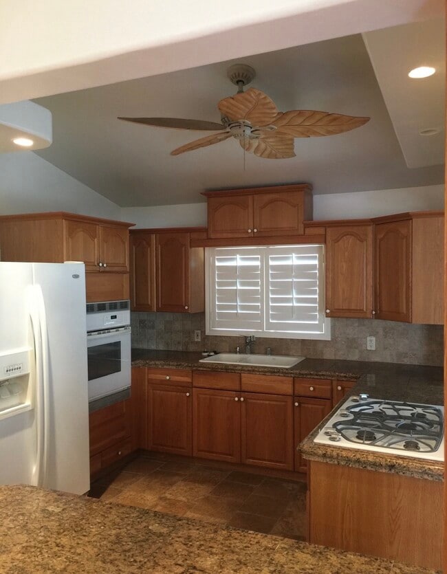 Photo - 4624 W 172nd St Unit #D