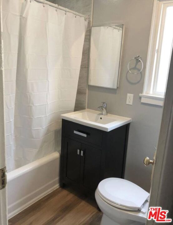 Photo - 1229 W 36th Pl