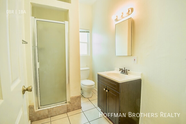 Photo - 1866 W 11th St Unit 5