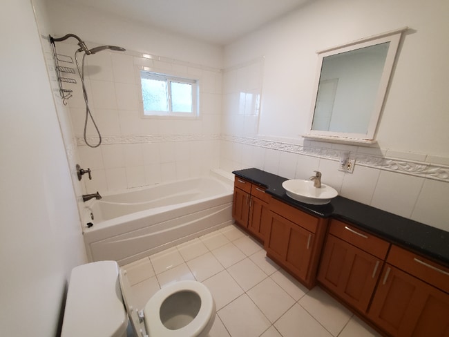 Photo - 2730 Lime St Unit B