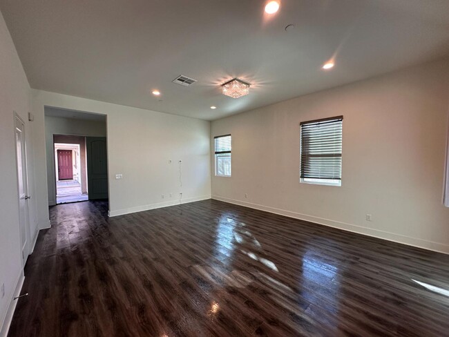 Photo - 15852 Ellington Wy