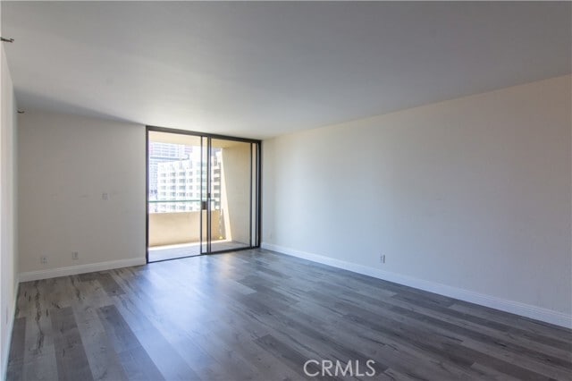 Photo - 600 W 9th St