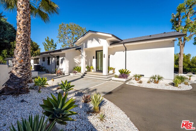 Photo - 19536 Wells Dr