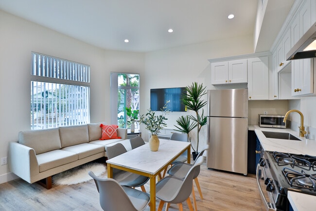 Photo - 1219 W 25th St Apartments