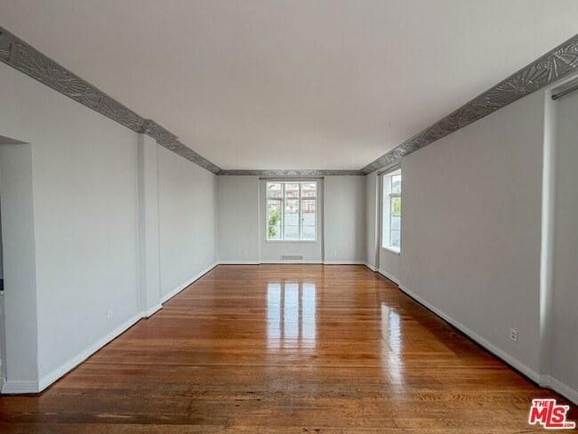 Photo - 1314 Hayworth Ave Unit 403