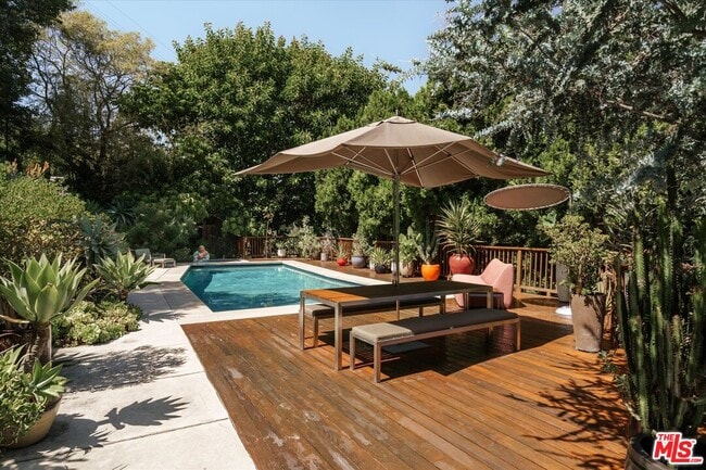 Photo - 2412 Canyon Oak Dr