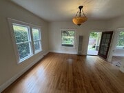 Photo - 1520 Bath St