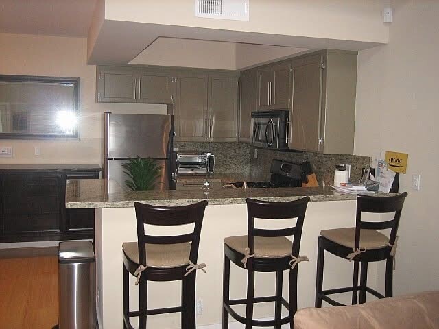 Photo - 1825 Selby Ave Unit 203