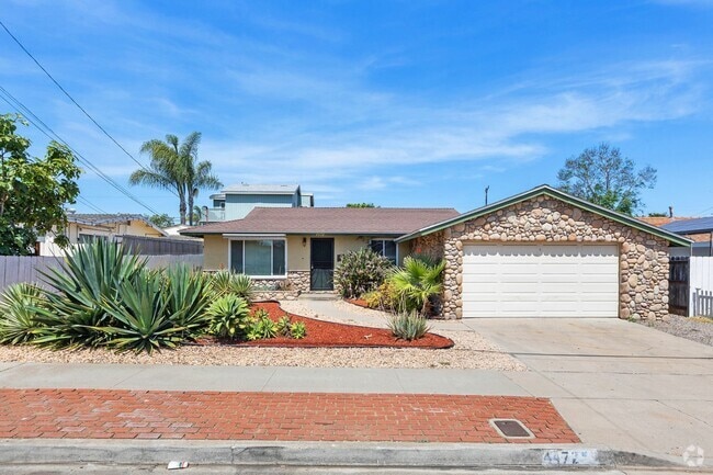 Building Photo - One level single family home in Clairemont...