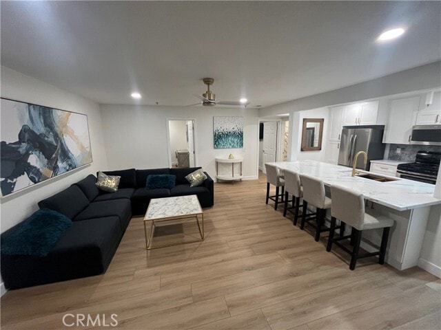 Building Photo - 345 Avocado St Unit D102