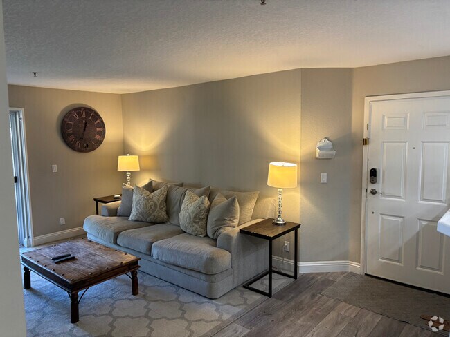 Building Photo - 631 Oak Run Trail Unit 202 Rental