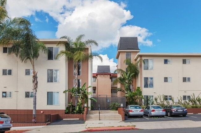 Building Photo - 4180 Louisiana St Unit 2H Rental