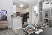 1BR, 1BA - 846 SF - URBANLUX FLEUR PREMIUM Apartments