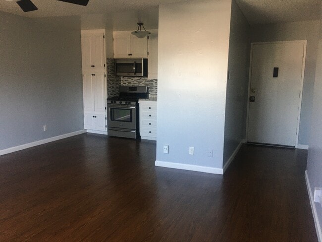 Photo - 1320 S St. Andrews Pl