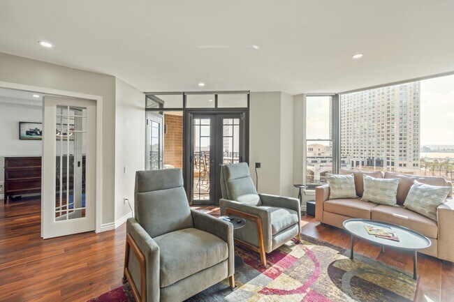 Photo - 500 W Harbor Dr