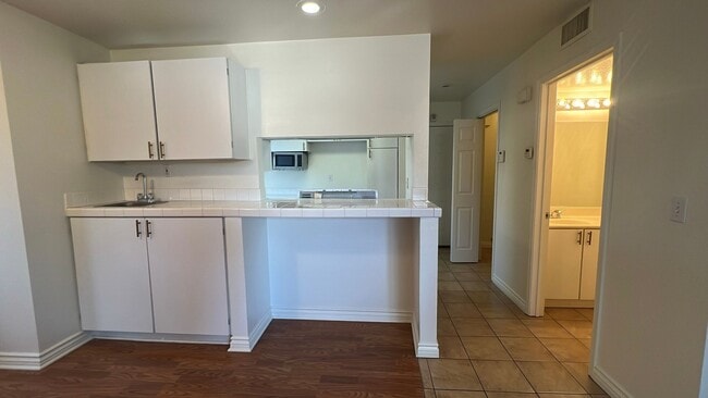 Photo - Townhouse in gated community near A.V. Col...