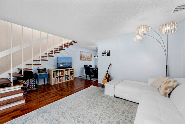 Photo - 2640 Worden St.