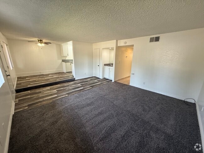 Building Photo - 1000 Central Ave Unit 13 Rental