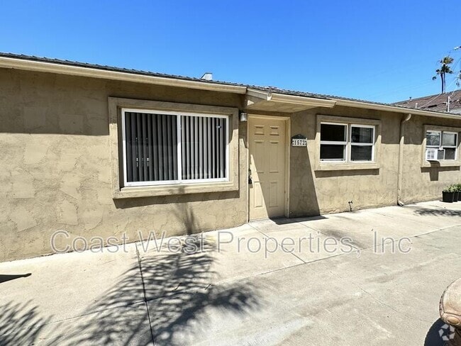 Building Photo - 1572 Reed Ave Rental