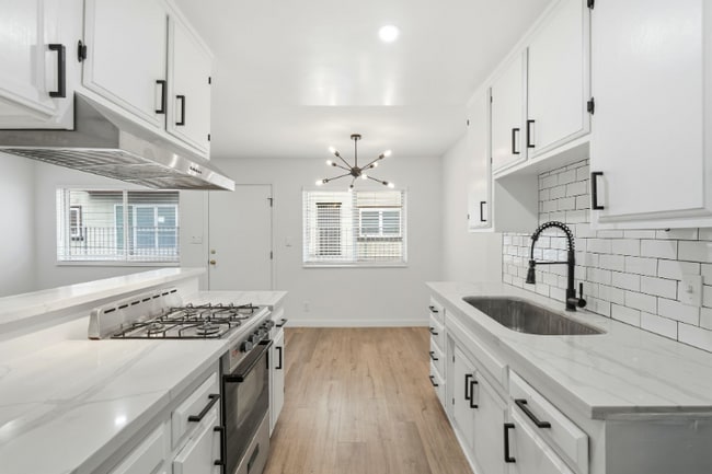 Photo - 5549 Fulcher Ave Unit 4