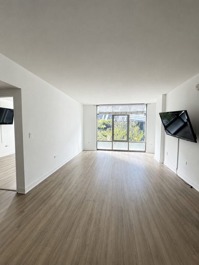 Living Room - 425 W Beech St Unit 208