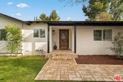 Photo - 20212 Oxnard St House