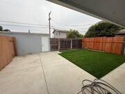 Photo - 4384 Clairemont Dr Townhome