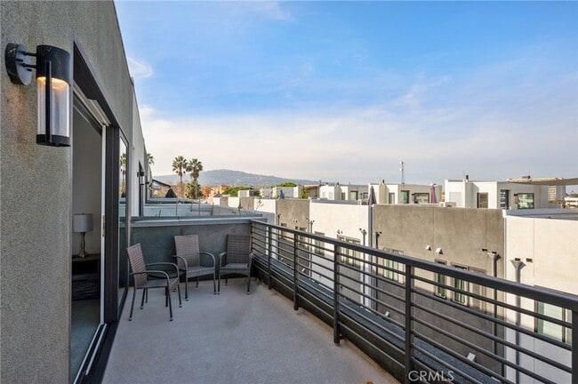 Photo - 277 Dockside Ln