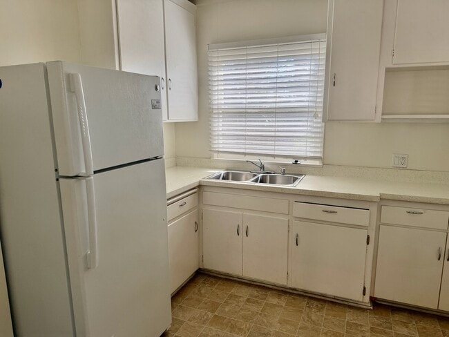 Photo - 3043 Vancouver Ave Unit 3043