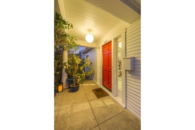 Photo - 1563 Lucretia Ave