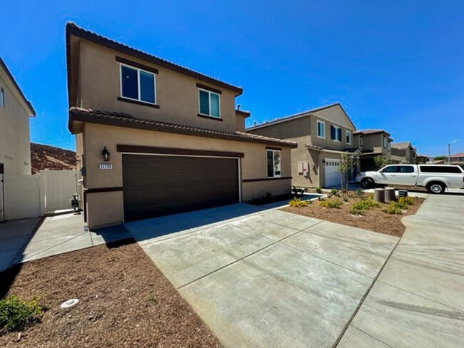 Photo - 31799 Woodbank Wy