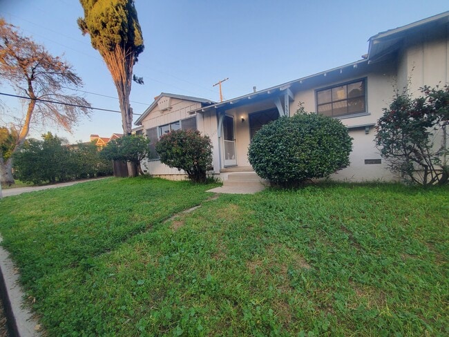 Photo - 13529 Burbank Blvd