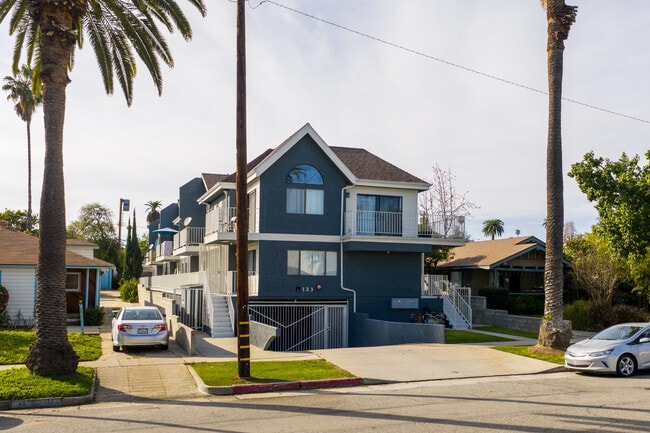 Photo - 123 S Roosevelt Ave Unit 8