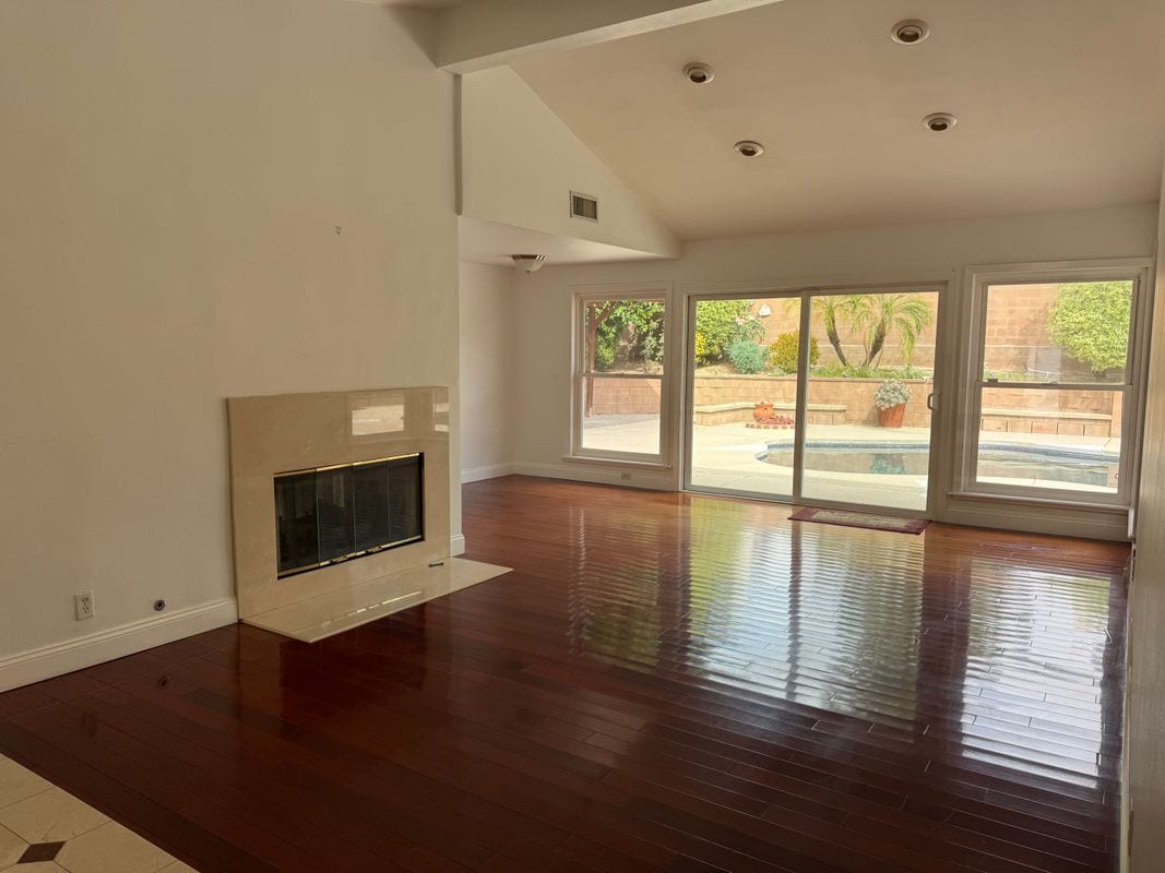 Photo - 10116 Viking Ave