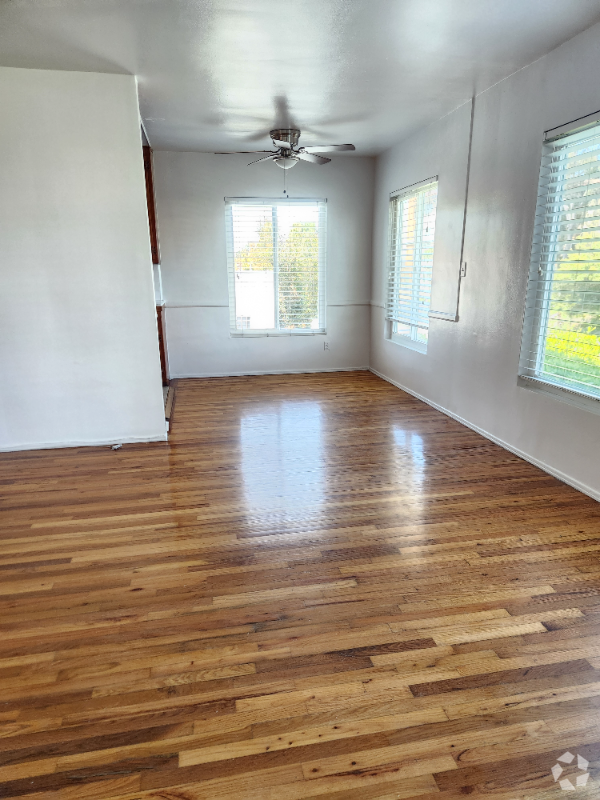 Building Photo - 4800 Beverly Blvd Unit 10 Rental