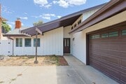Photo - Spacious 5-Bedroom, 3-Bath Home – Convenie...
