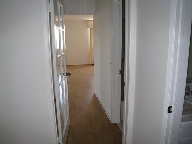 master bedroom - 10747 Wilshire Blvd Unit PH 4