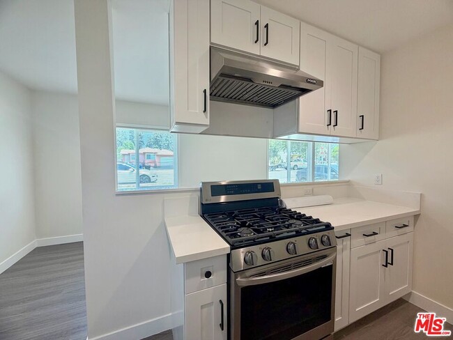 Photo - 410 E Cherry Ave