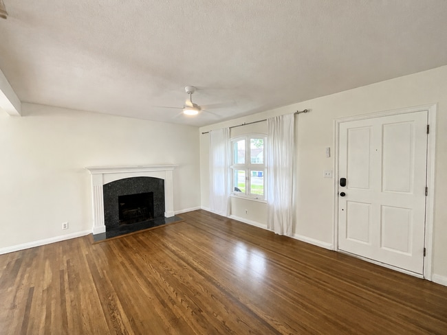 Photo - 4432 Falcon Ave