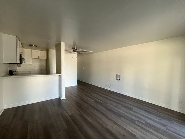 Photo - 9010 Tobias Ave Unit 129