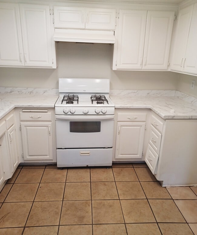 Photo - 24322 El Pilar Unit #6