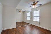 Photo - 4040-4060 S Hoover St (B) Apartments