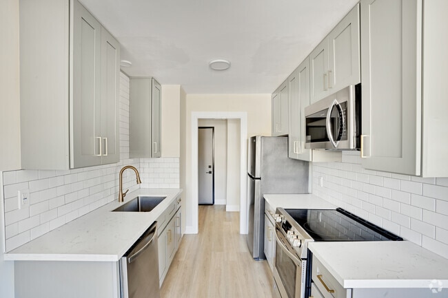Photo - Woodman Apartments